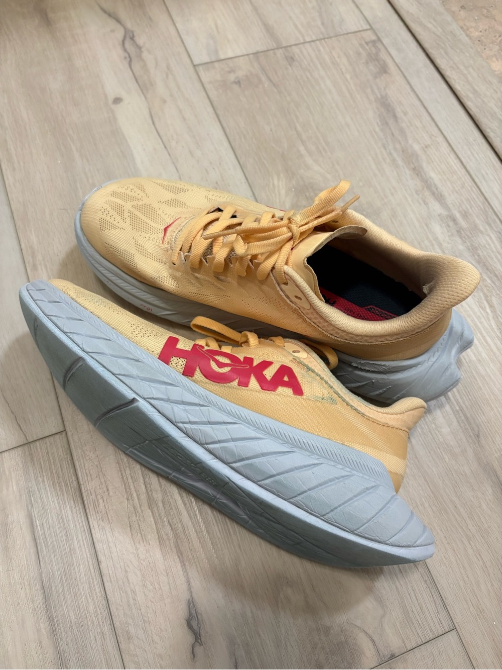 Hoka One One Carbon X 2 women's running shoes sz 6.5